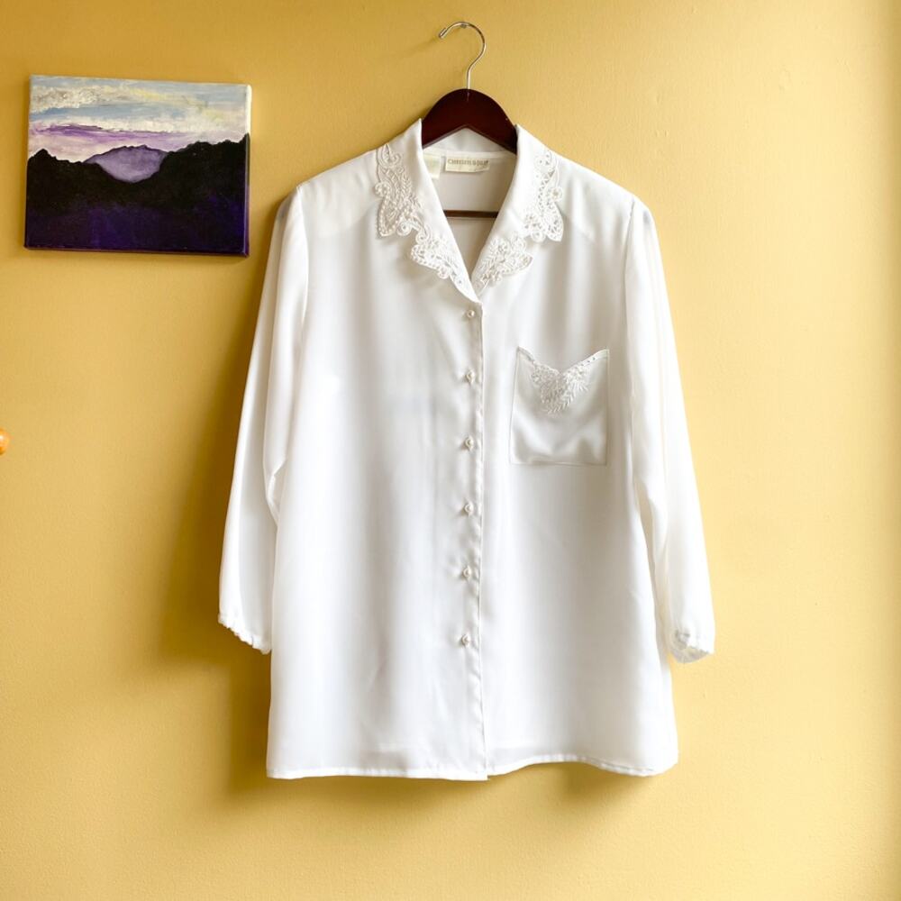 Lacey Button Down Vintage White Size 12